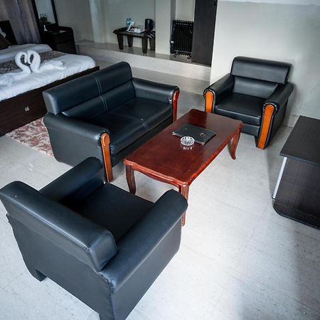 2K Hotel Kohima Экстерьер фото