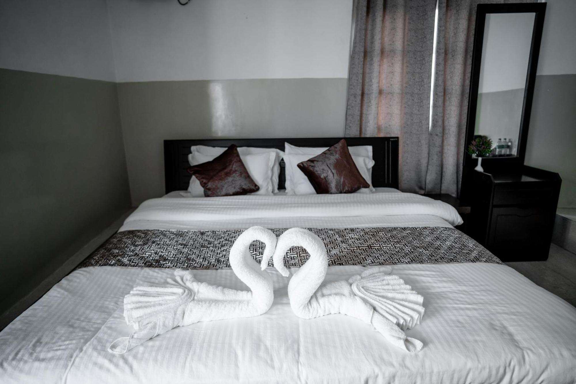 2K Hotel Kohima Экстерьер фото