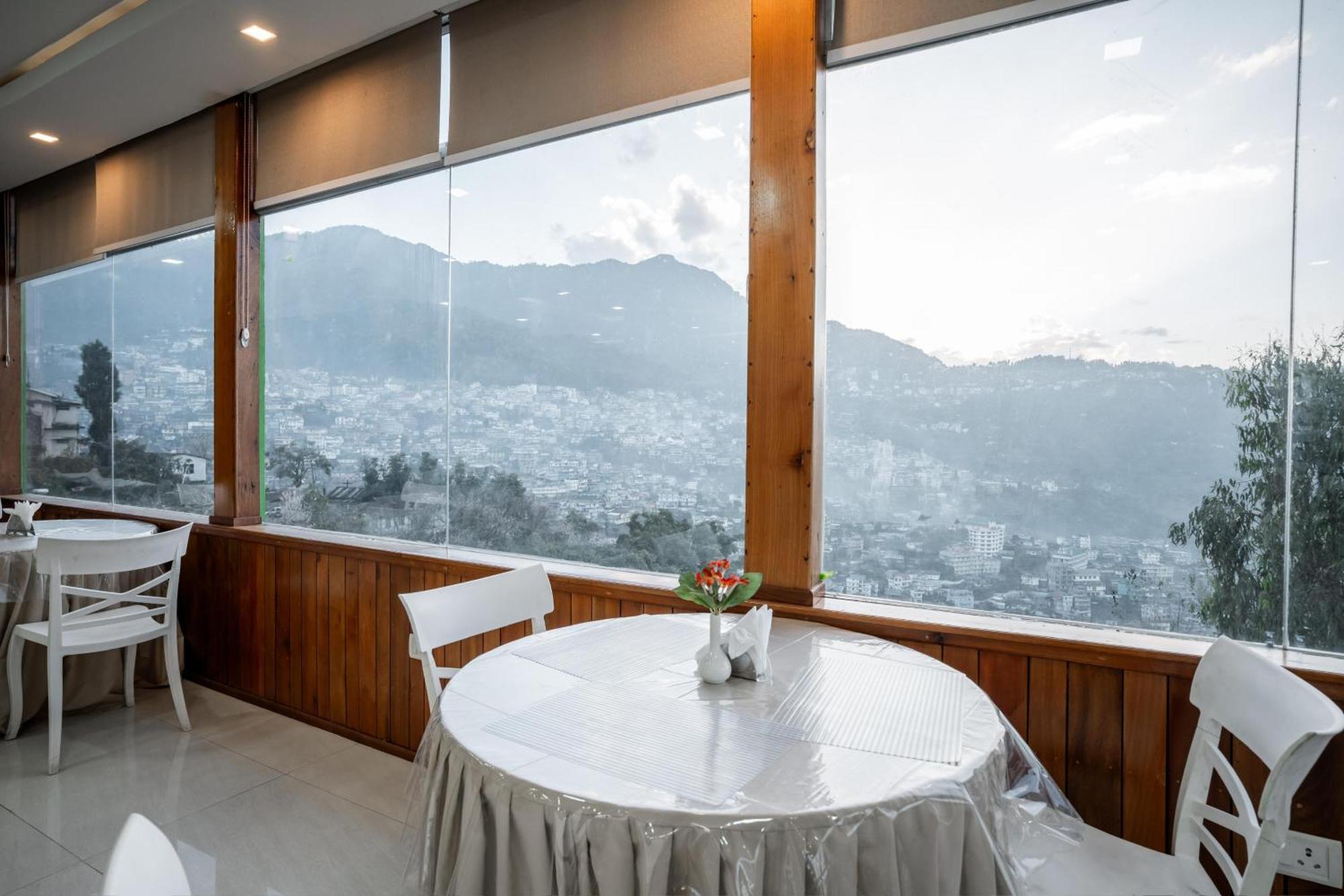 2K Hotel Kohima Экстерьер фото