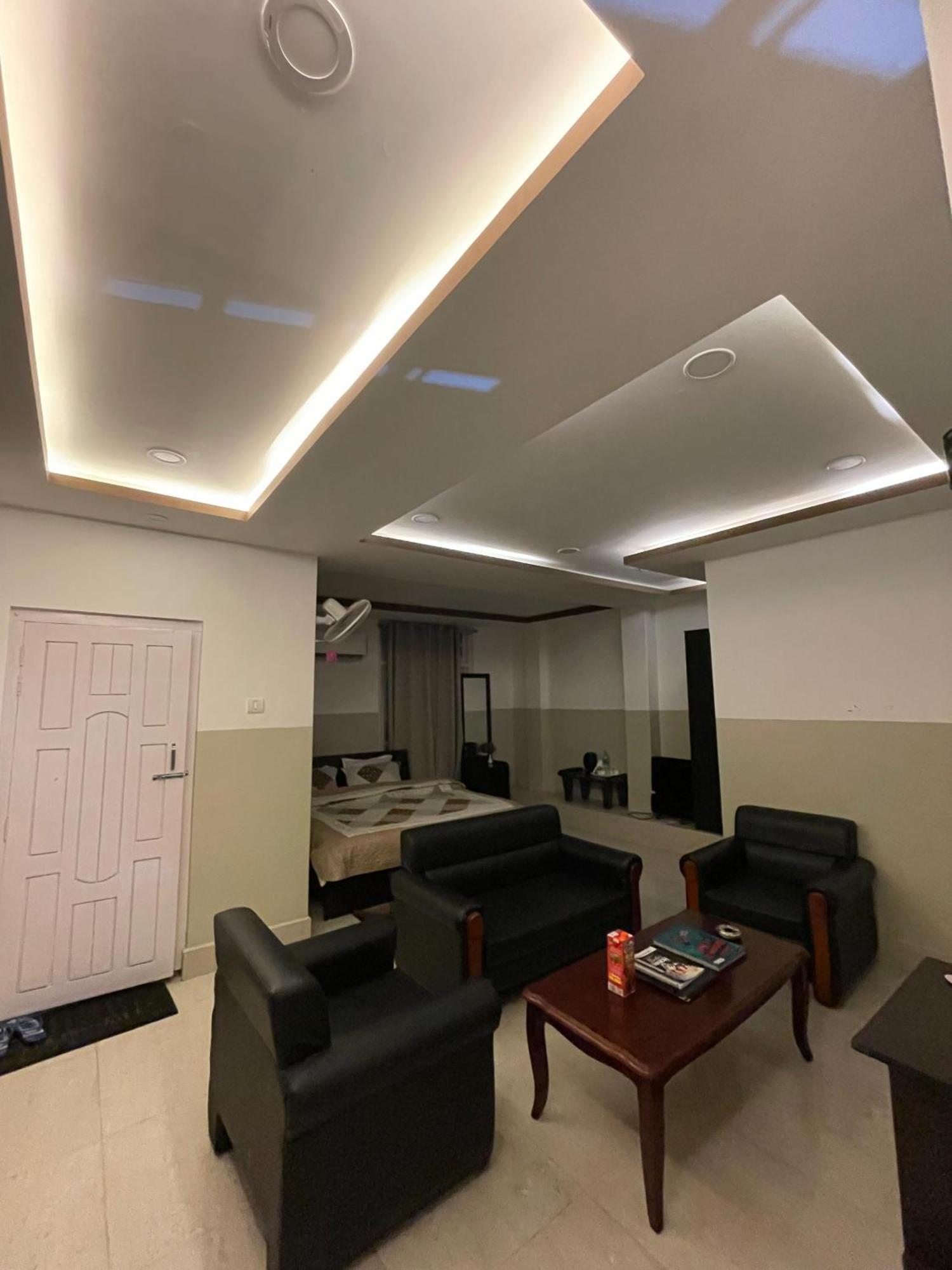 2K Hotel Kohima Экстерьер фото