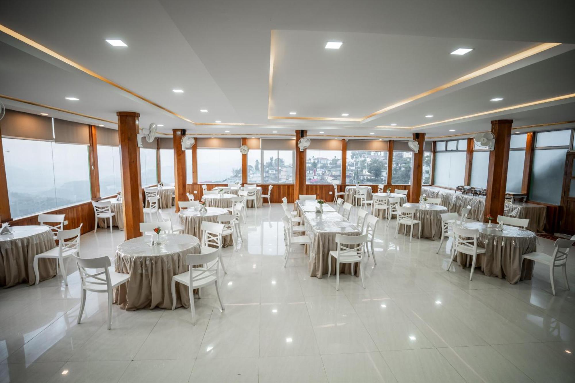 2K Hotel Kohima Экстерьер фото