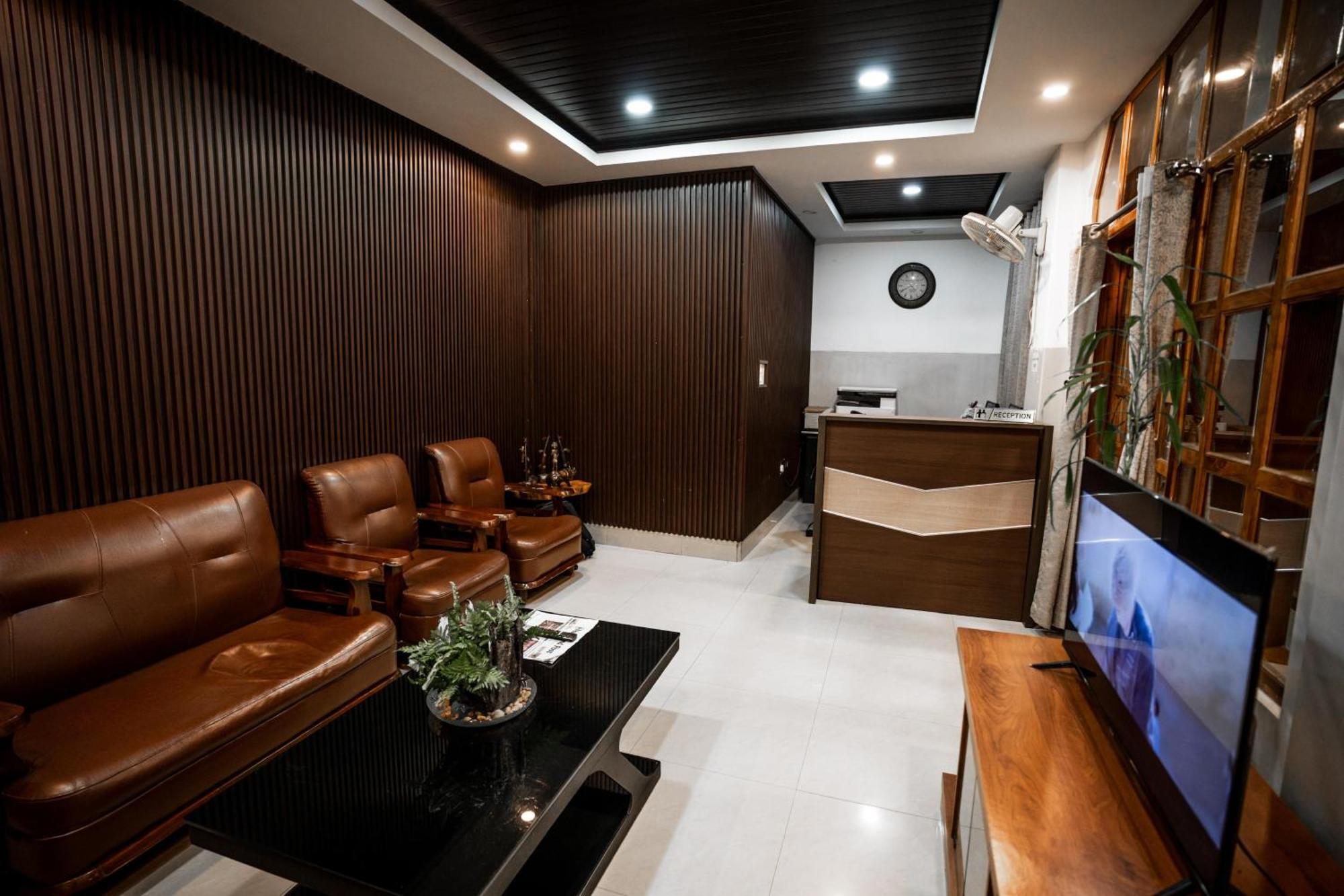 2K Hotel Kohima Экстерьер фото