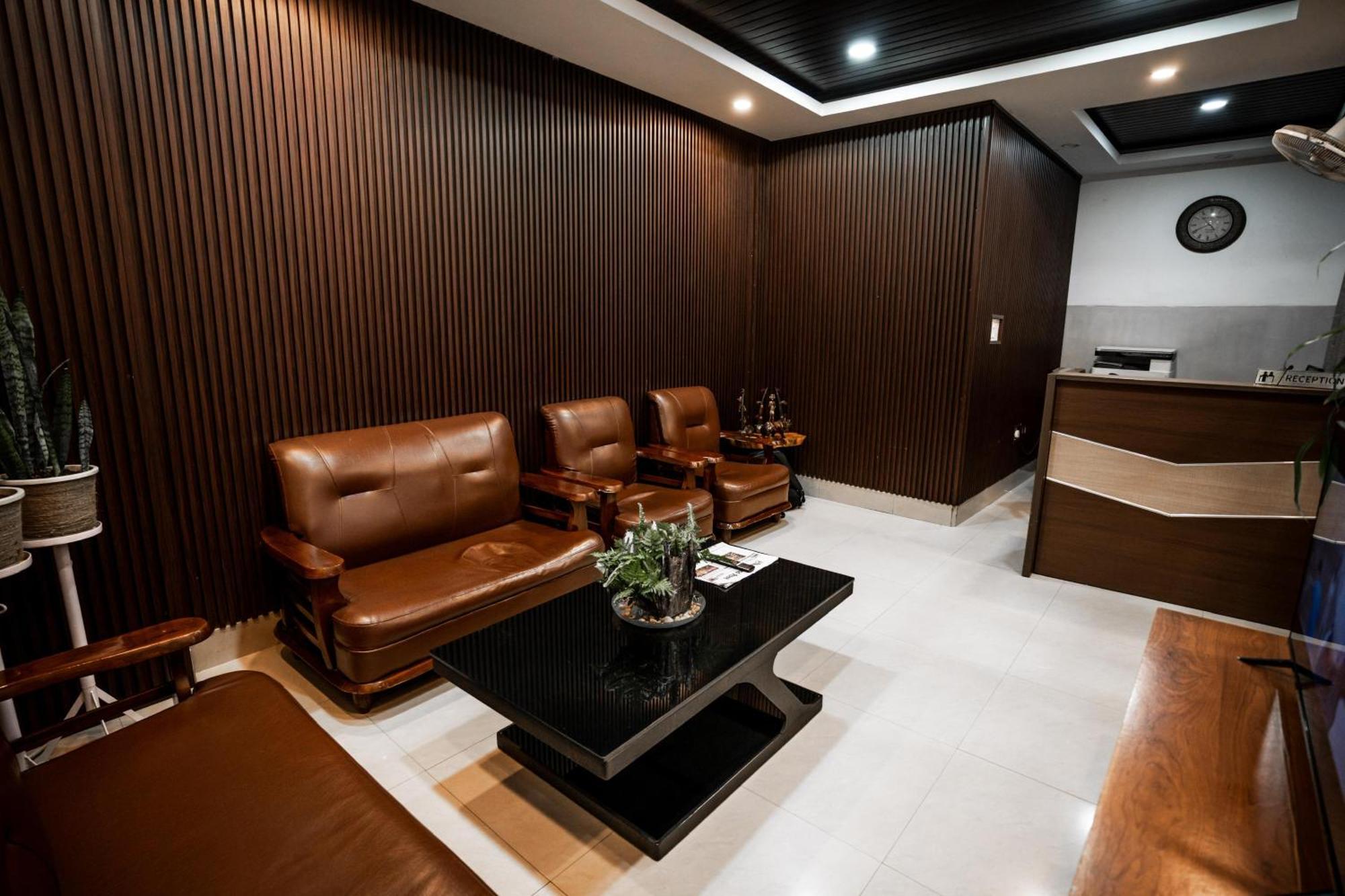 2K Hotel Kohima Экстерьер фото